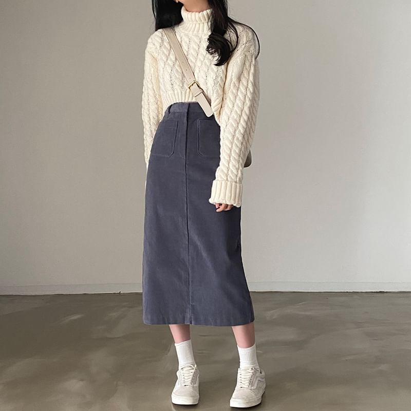Coris - [F] 小高領純色麻花針織短款毛衣