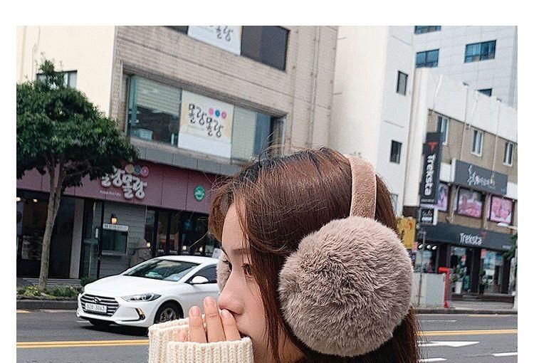 Hyeeun - 仿毛耳罩