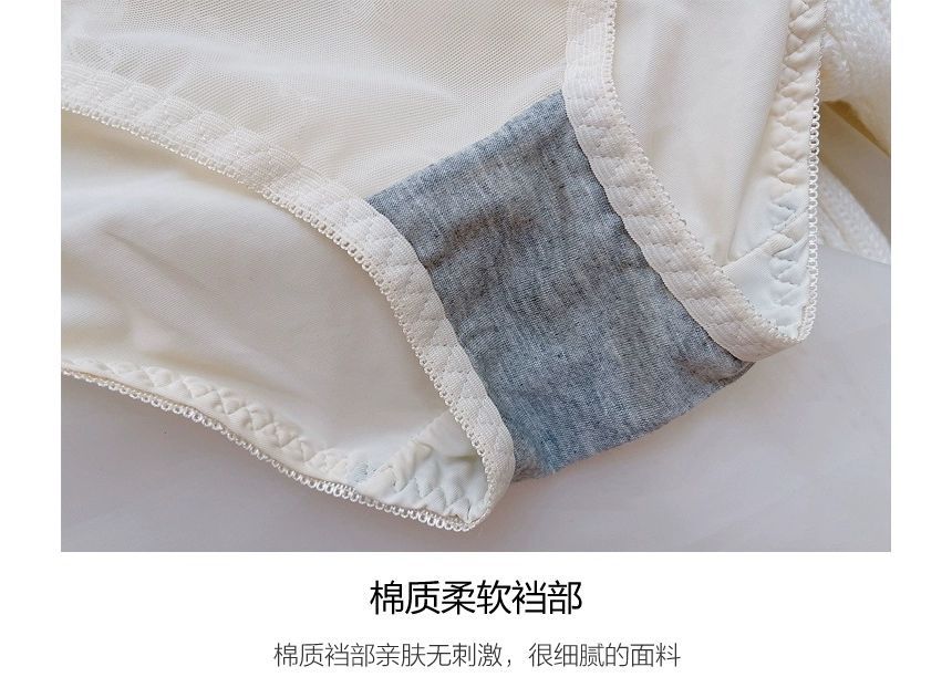 Gecko - 蕾絲無鋼圈聚攏文胸 / 內褲 / 套裝