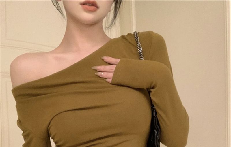 Rosesand - 長袖單肩純色皺褶上衣