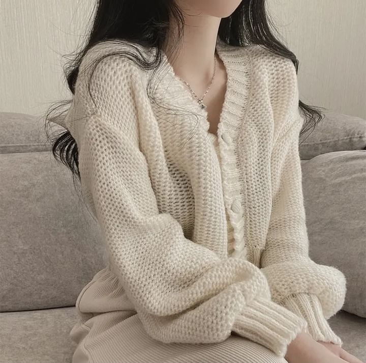 Mikiko - V領純色扣鈕短款開衫