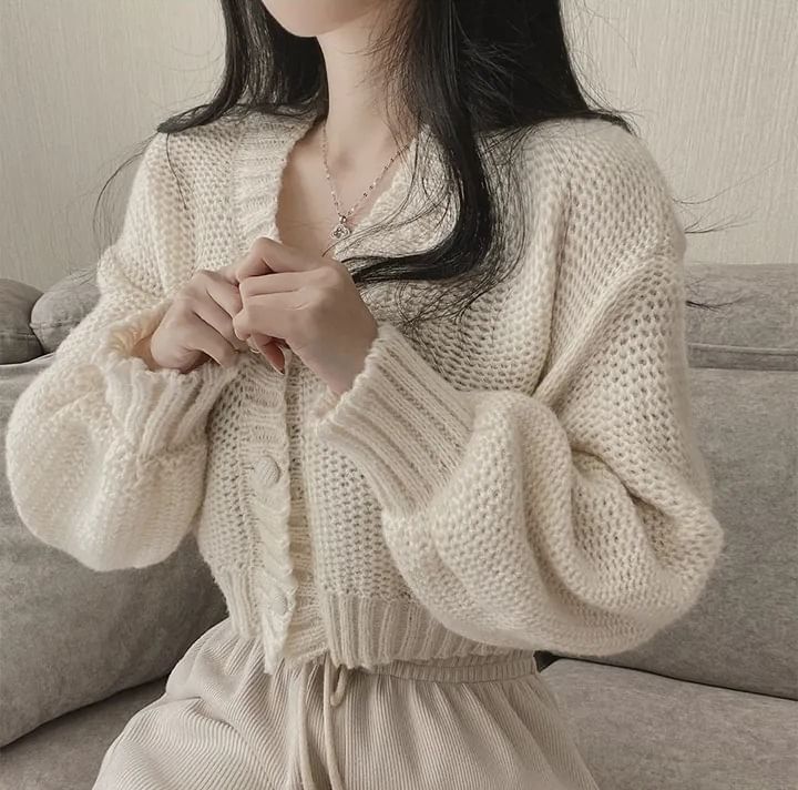 Mikiko - V領純色扣鈕短款開衫