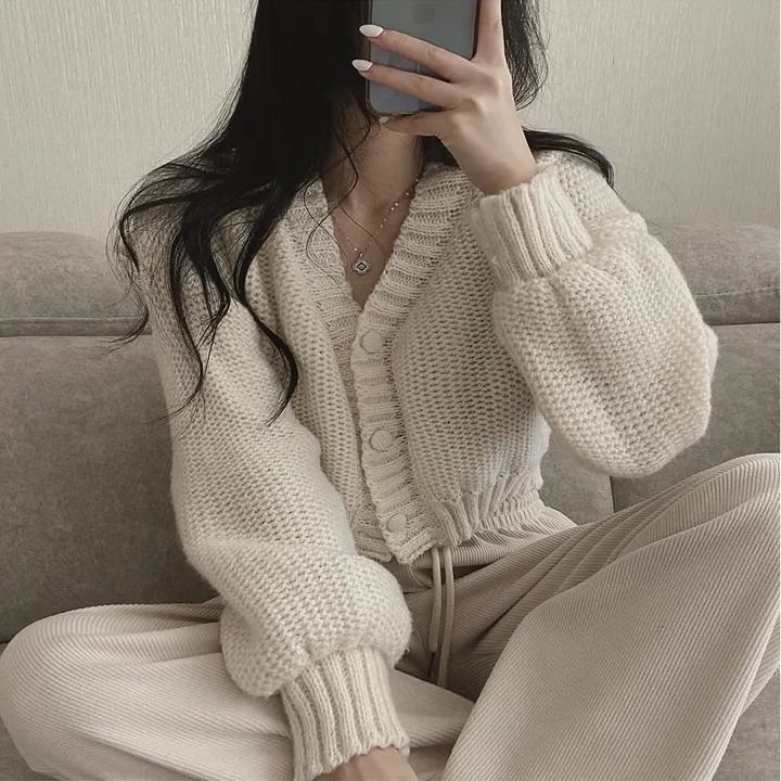 Mikiko - V領純色扣鈕短款開衫