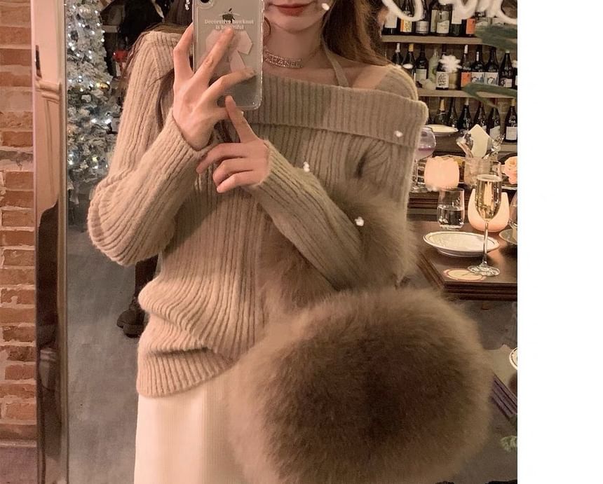 Rosesand - 長袖掛脖鏤空肩純色毛衣