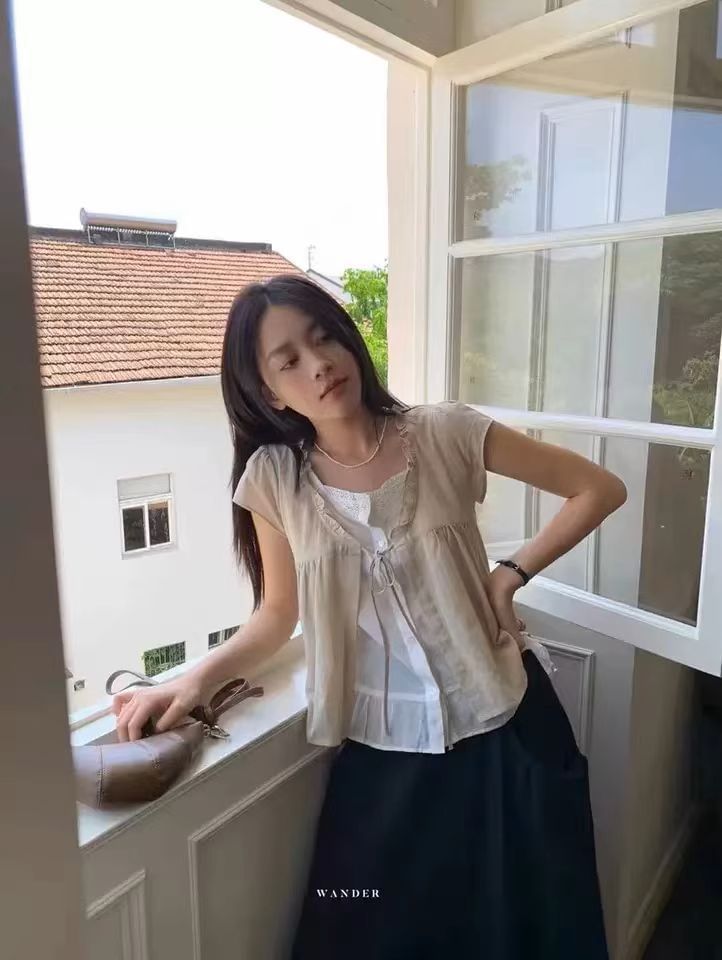 Maisee - 短袖低圓領前結帶多層襯衫