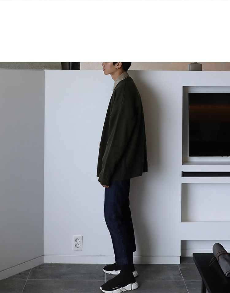 匡億 - 寬鬆V領開衫